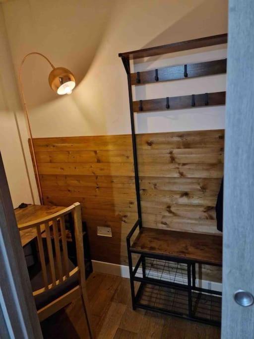 Two-Bedroom Cosy Country Lodge With Private Patio Greenhithe Exterior foto