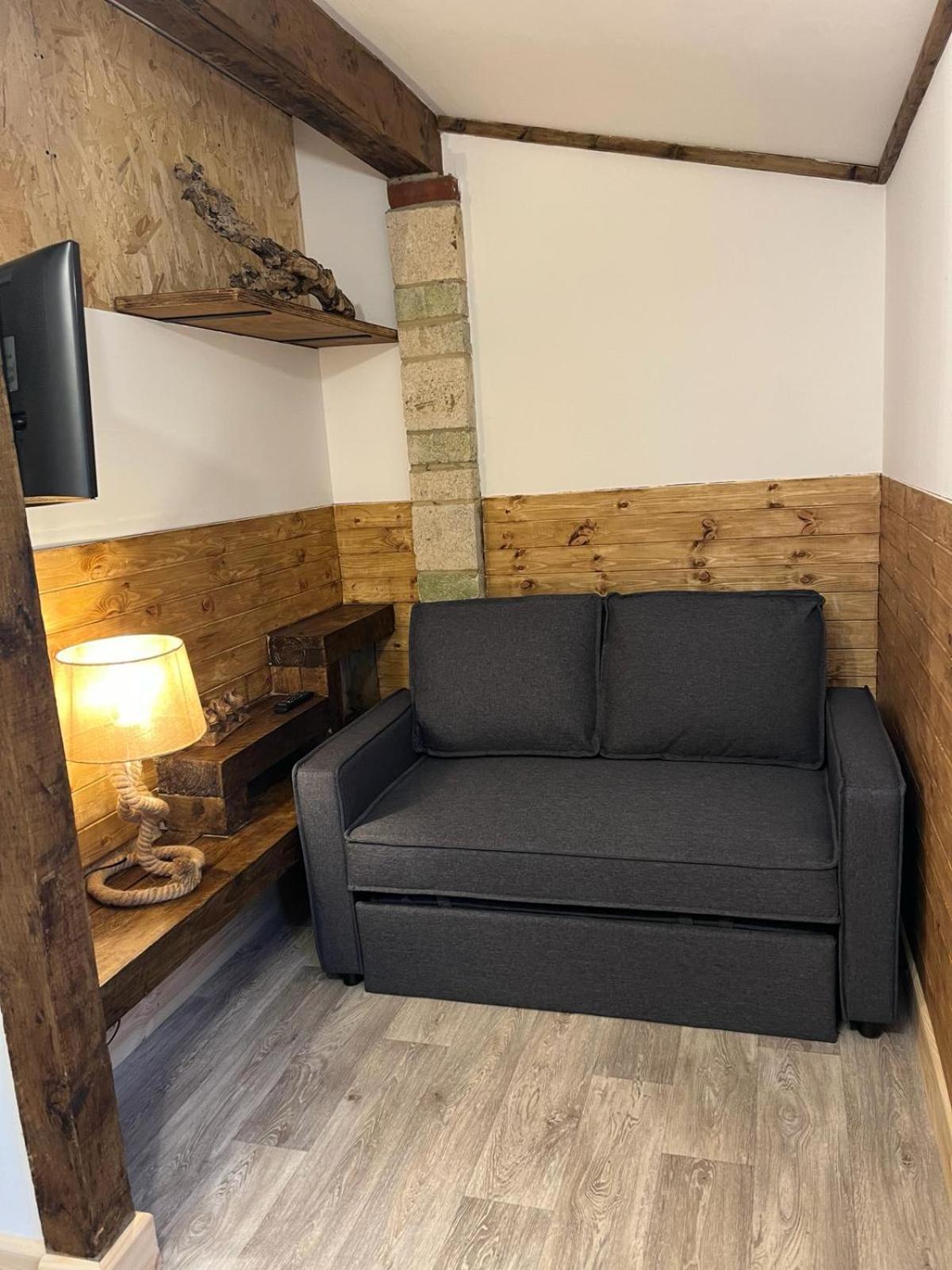 Two-Bedroom Cosy Country Lodge With Private Patio Greenhithe Exterior foto